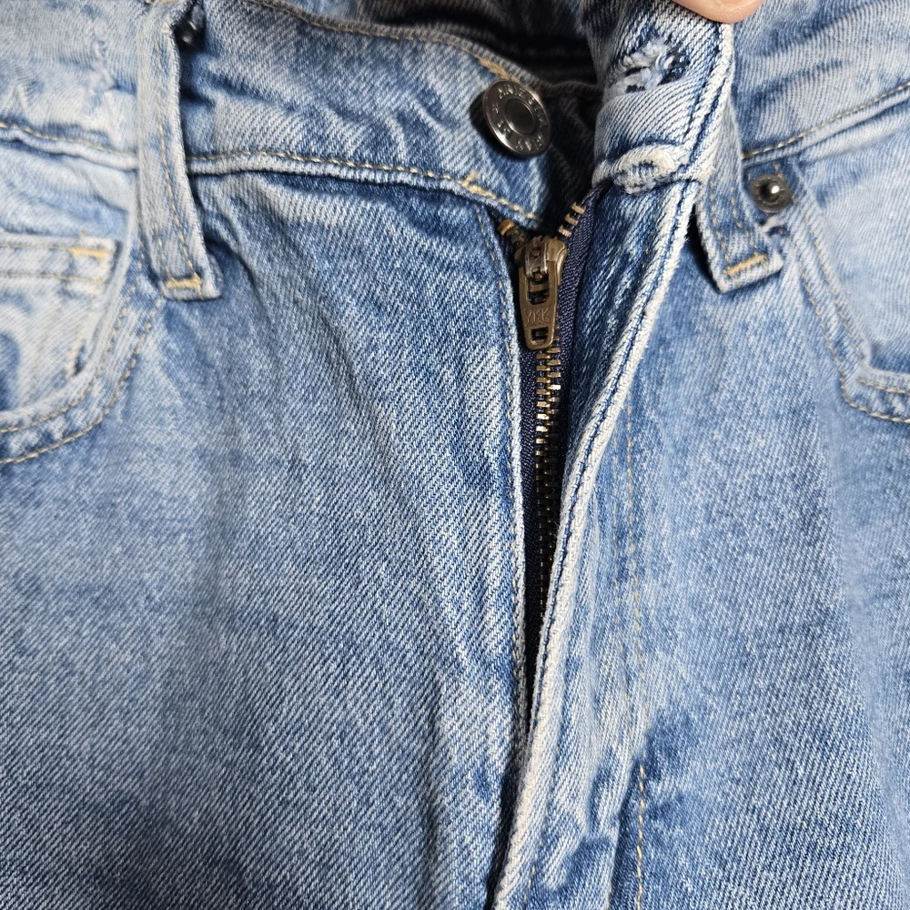 Arizona Jeans Co. High Rise Mom Jeans Blue Denim Juniors Size 9